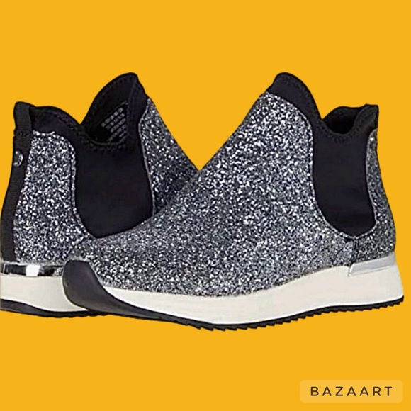 Kenneth Cole Reaction Shoes - New SZ 8.5 KENNETH COLE REACTION Sneakers Womens Slip On black w/ silver glitter